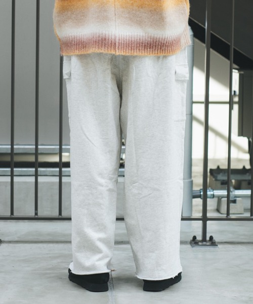 BROKEN BASE(ブロークンベース)の「スウェットワイドカーゴパンツ(スウェットパンツ・メンズ・ブラック/オートミール・MEDIUM/LARGE)」の13枚目の写真