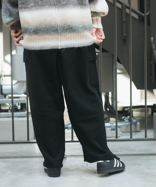 BROKEN BASE(ブロークンベース)の「スウェットワイドカーゴパンツ(スウェットパンツ・メンズ・ブラック/オートミール・MEDIUM/LARGE)」の5枚目の写真