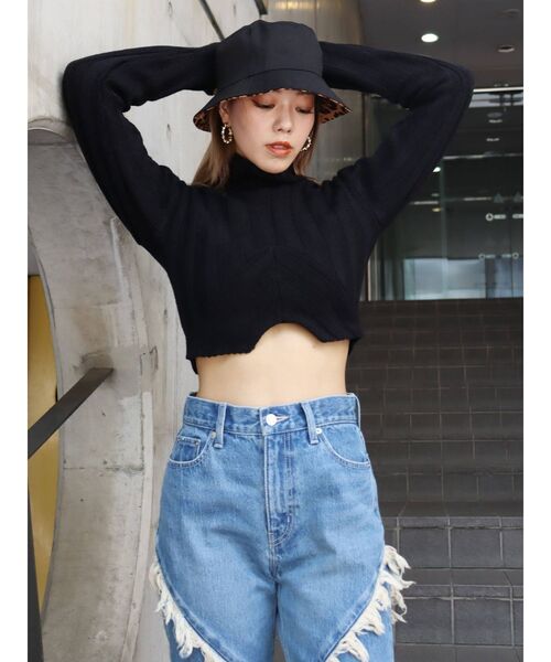 EVRIS（エヴリス）の「タイトクロップドニットトップス【セットアップ着用可能】（ニット/セーター・レディース・ブラック/ブルー/アイボリー・FREE）」の3枚目の写真