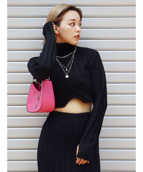 EVRIS（エヴリス）の「タイトクロップドニットトップス【セットアップ着用可能】（ニット/セーター・レディース・ブラック/ブルー/アイボリー・FREE）」の21枚目の写真