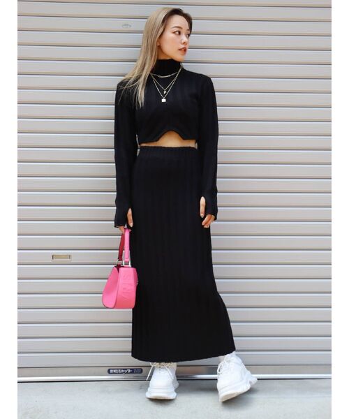 EVRIS（エヴリス）の「タイトクロップドニットトップス【セットアップ着用可能】（ニット/セーター・レディース・ブラック/ブルー/アイボリー・FREE）」の18枚目の写真