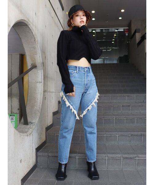 EVRIS（エヴリス）の「タイトクロップドニットトップス【セットアップ着用可能】（ニット/セーター・レディース・ブラック/ブルー/アイボリー・FREE）」の13枚目の写真