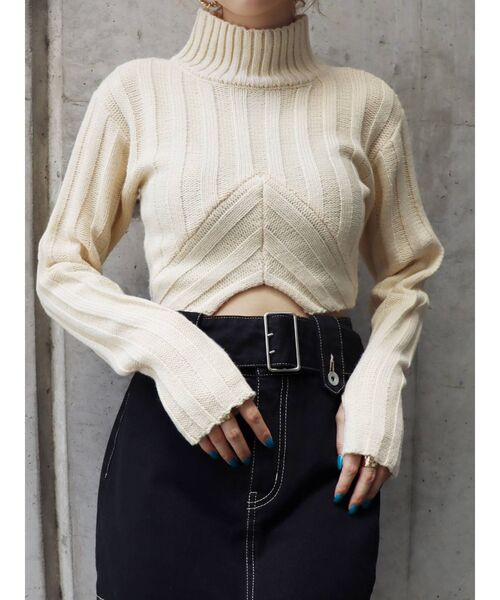 EVRIS（エヴリス）の「タイトクロップドニットトップス【セットアップ着用可能】（ニット/セーター・レディース・ブラック/ブルー/アイボリー・FREE）」の5枚目の写真