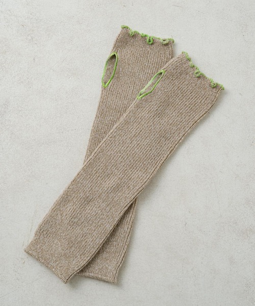 Kastane（カスタネ）の「【2022AWアイテム】配色ステッチアームウォーマー（アームカバー・レディース・ベージュ/グレー/アイボリー・FREE）」の19枚目の写真