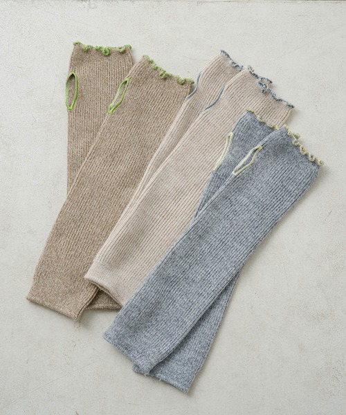 Kastane（カスタネ）の「【2022AWアイテム】配色ステッチアームウォーマー（アームカバー・レディース・ベージュ/グレー/アイボリー・FREE）」の4枚目の写真