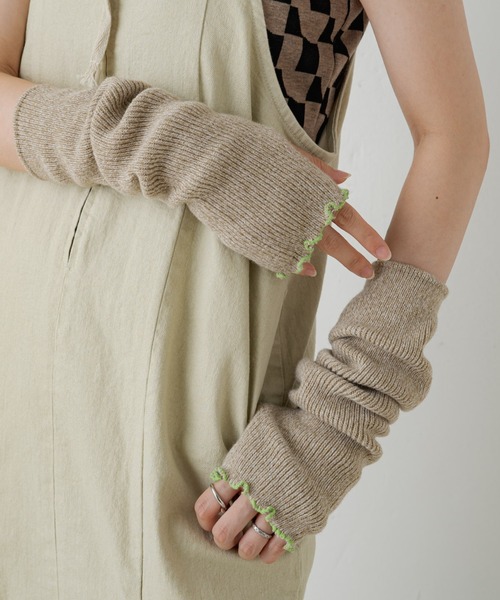 Kastane（カスタネ）の「【2022AWアイテム】配色ステッチアームウォーマー（アームカバー・レディース・ベージュ/グレー/アイボリー・FREE）」の20枚目の写真