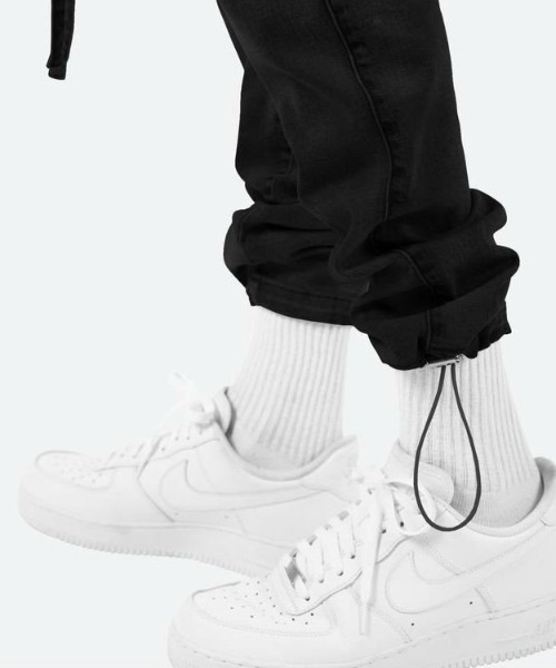 mnml(ミニマル)の「mnml/ミニマル/デニム カーゴパンツ/DENIM CARGO PANTS(M2019-P565)(カーゴパンツ・メンズ・ブラック/ブルー・34/32/28/29/30)」の9枚目の写真