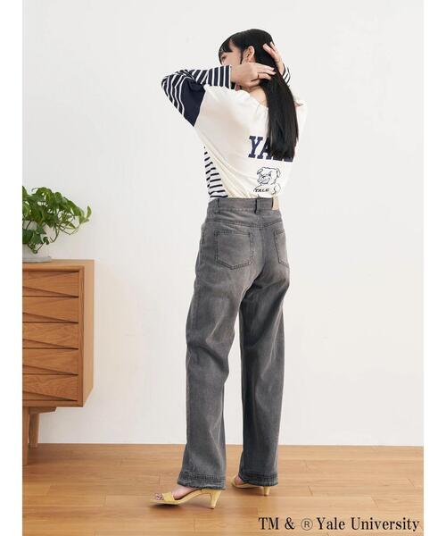 earth music&ecology(アースミュージックアンドエコロジー)の「別注 YALE クレイジー前後2WAYTシャツ(Tシャツ/カットソー・レディース・チャコールグレー/ネイビー/オフホワイト・FREE)」の9枚目の写真
