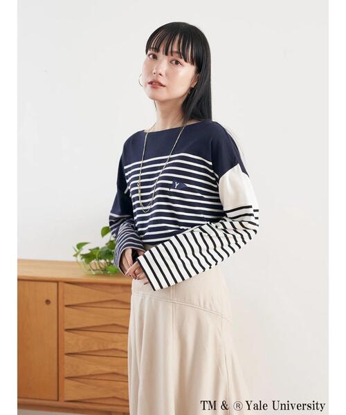 earth music&ecology(アースミュージックアンドエコロジー)の「別注 YALE クレイジー前後2WAYTシャツ(Tシャツ/カットソー・レディース・チャコールグレー/ネイビー/オフホワイト・FREE)」の11枚目の写真