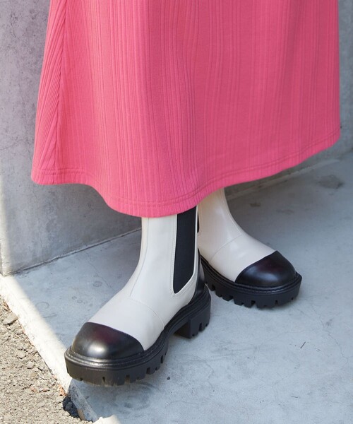 PUBLUX（パブリュクス）の「PUBLUX/パブリュクス トラックソールサイドゴアブーツ（ブーツ・レディース・ブラック/ナチュラル・23/24/25）」の7枚目の写真