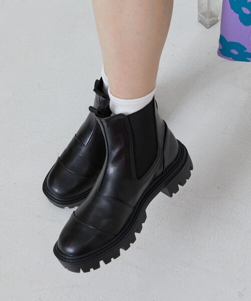 PUBLUX（パブリュクス）の「PUBLUX/パブリュクス トラックソールサイドゴアブーツ（ブーツ・レディース・ブラック/ナチュラル・23/24/25）」の12枚目の写真