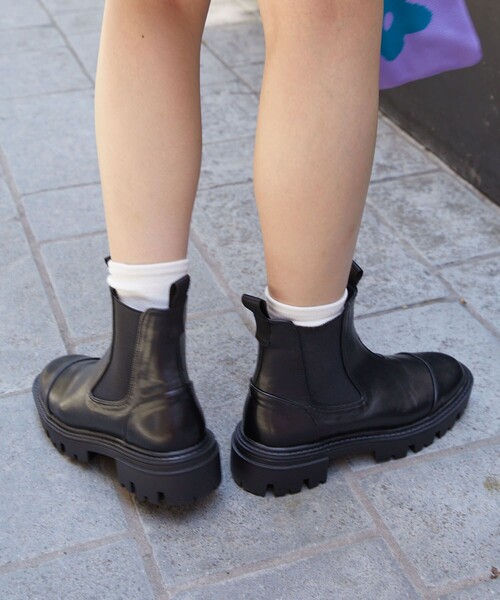 PUBLUX（パブリュクス）の「PUBLUX/パブリュクス トラックソールサイドゴアブーツ（ブーツ・レディース・ブラック/ナチュラル・23/24/25）」の15枚目の写真