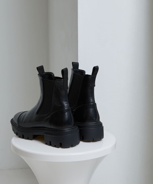 PUBLUX（パブリュクス）の「PUBLUX/パブリュクス トラックソールサイドゴアブーツ（ブーツ・レディース・ブラック/ナチュラル・23/24/25）」の18枚目の写真