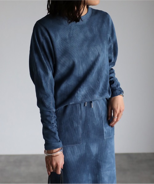 mi via loca（ミヴィアロカ）の「ワッフルタイダイ染クルーネックトップス（Tシャツ/カットソー・レディース・ネイビー/スミクロ・FREE）」の3枚目の写真