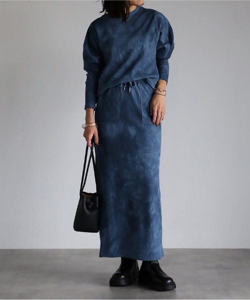 mi via loca（ミヴィアロカ）の「ワッフルタイダイ染クルーネックトップス（Tシャツ/カットソー・レディース・ネイビー/スミクロ・FREE）」の6枚目の写真