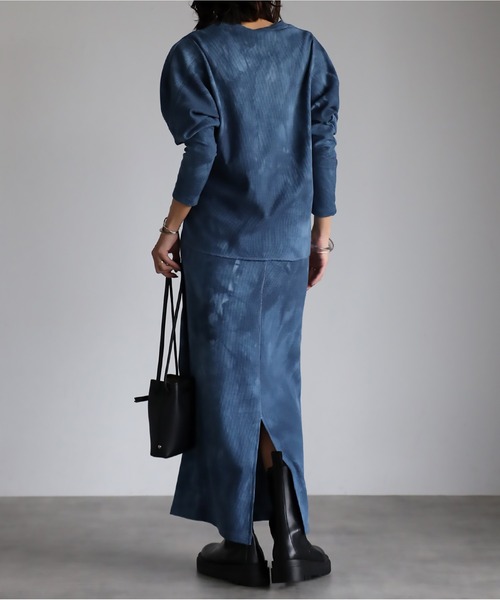 mi via loca（ミヴィアロカ）の「ワッフルタイダイ染クルーネックトップス（Tシャツ/カットソー・レディース・ネイビー/スミクロ・FREE）」の9枚目の写真