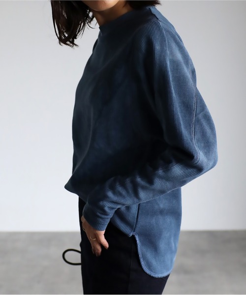 mi via loca（ミヴィアロカ）の「ワッフルタイダイ染クルーネックトップス（Tシャツ/カットソー・レディース・ネイビー/スミクロ・FREE）」の11枚目の写真