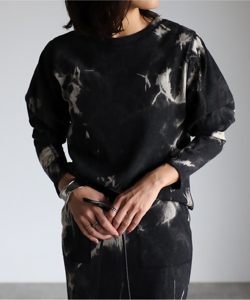 mi via loca（ミヴィアロカ）の「ワッフルタイダイ染クルーネックトップス（Tシャツ/カットソー・レディース・ネイビー/スミクロ・FREE）」の19枚目の写真