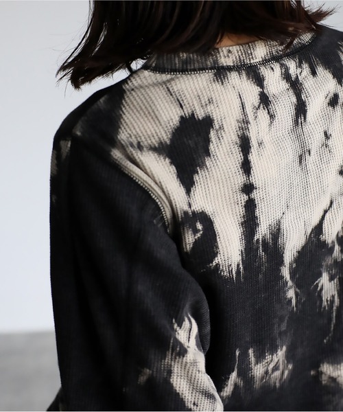 mi via loca（ミヴィアロカ）の「ワッフルタイダイ染クルーネックトップス（Tシャツ/カットソー・レディース・ネイビー/スミクロ・FREE）」の22枚目の写真