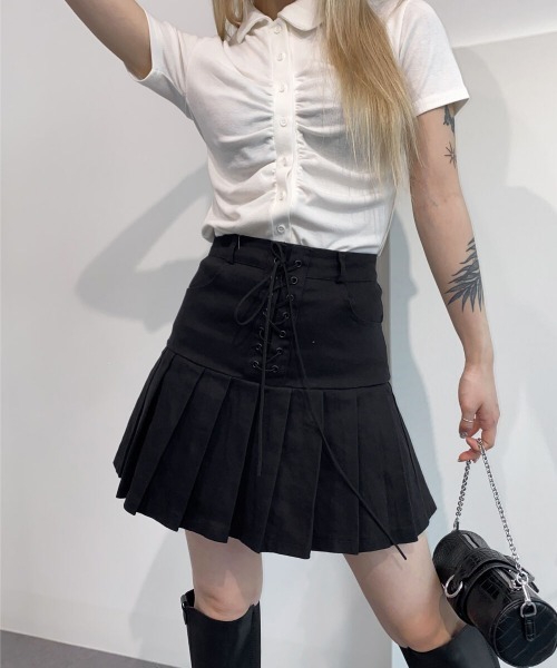 by muni:r（バイ ムニール）の「コルセットプリーツテニススカート