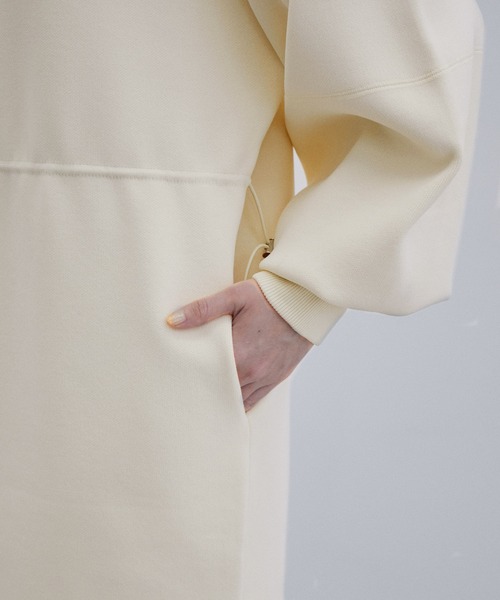 ADAM ET ROPE'（アダムエロペ）の「フォルムニットワンピース（ワンピース・レディース・ブラック/オフホワイト/ブルー・FREE）」の15枚目の写真