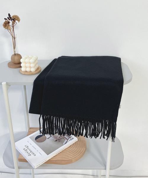 AS KNOW AS plus（アズノゥアズプラス）の「〇ふわり大判ストール　【2023AWアイテム】（ストール/ショール・レディース・グリーン/オレンジ/カーキ/ブルー/ブラック/ピンク/イエロー/グレー/アイボリー/ライトグレー/グレイッシュベージュ/チャコールグレー/ライトベージュ・FREE）」の16枚目の写真