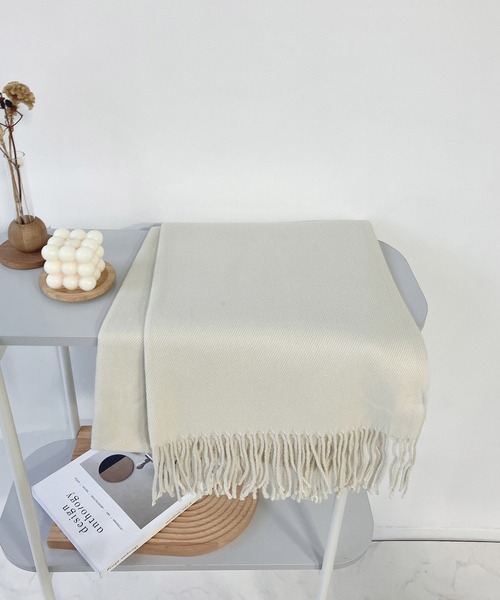 AS KNOW AS plus（アズノゥアズプラス）の「〇ふわり大判ストール　【2023AWアイテム】（ストール/ショール・レディース・グリーン/オレンジ/カーキ/ブルー/ブラック/ピンク/イエロー/グレー/アイボリー/ライトグレー/グレイッシュベージュ/チャコールグレー/ライトベージュ・FREE）」の20枚目の写真