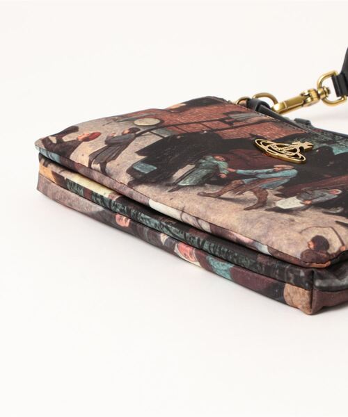 Vivienne Westwood(ヴィヴィアンウエストウッド)の「43030093-W00BR-LADOUBLE POUCH CROSSBODY(ボディバッグ/ウエストポーチ・レディース・マルチ・FREE)」の3枚目の写真