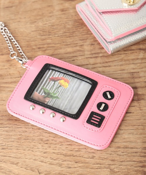 BIRTHDAY BAR（バースデイバー）の「レトロTV パスケース（パスケース・レディース・シルバー/ブラック/ピンク・フリー）」の3枚目の写真