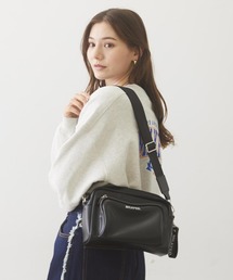 LOGO BASIC SHOULDER BAG