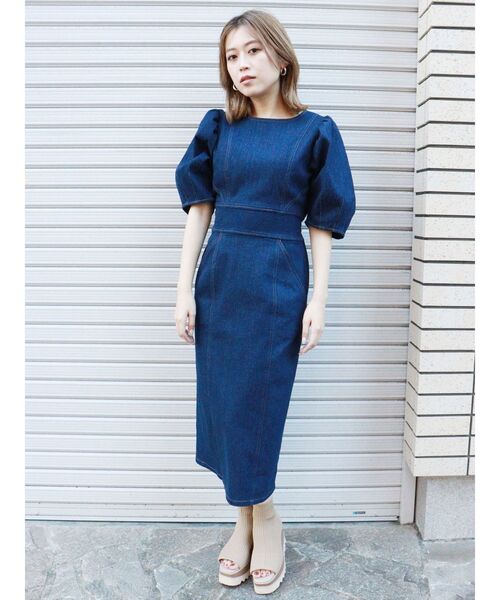 MURUA（ムルーア）の「ギャザースリーブステッチワンピース（ワンピース・レディース・ブラック/カーキ/インディゴブルー・1/2）」の4枚目の写真