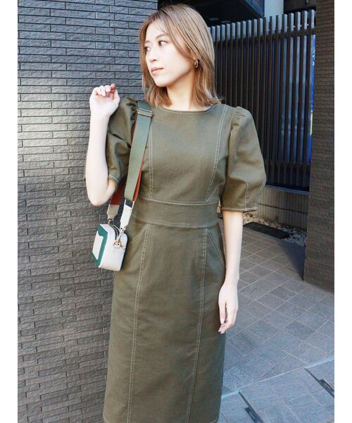 MURUA（ムルーア）の「ギャザースリーブステッチワンピース（ワンピース・レディース・ブラック/カーキ/インディゴブルー・1/2）」の15枚目の写真