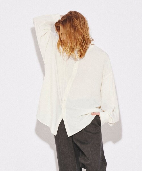 tk.TAKEO KIKUCHI（ティーケータケオキクチ）の「◆なめらかビッグシャツ（シャツ/ブラウス・メンズ・マスタード/ブルー/ホワイト/ブラック・01/02/03）」の2枚目の写真