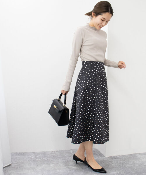 NOLLEY’S(ノーリーズ)の「リブハイネックプルオーバーカットソー(Tシャツ/カットソー・レディース・ブラック/オフホワイト/ライトグレー/ベージュ・38)」の10枚目の写真