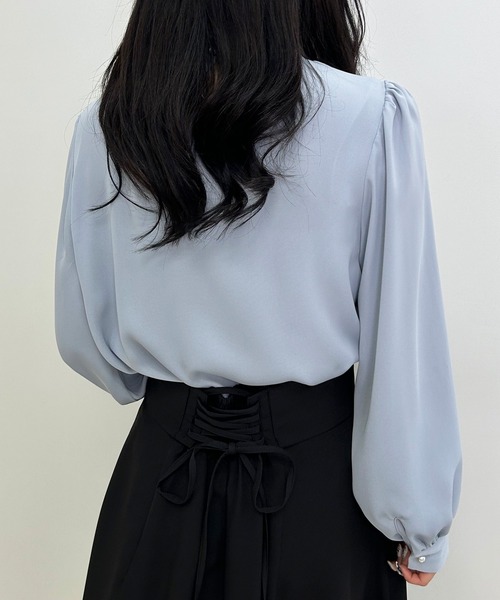 INGNI（イング）の「パールピン付トロミボウタイ／ブラウス（シャツ/ブラウス・レディース・オフホワイト/ピンク/ブルー/ホワイト系6/ホワイト×ブラック・M）」の15枚目の写真