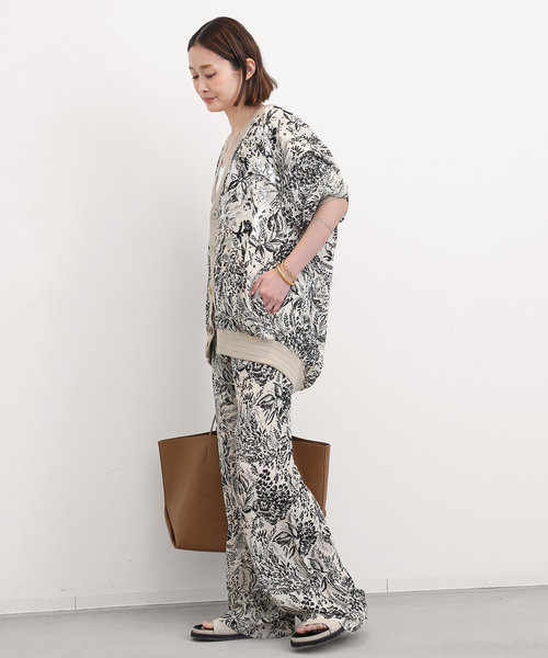 GOLDEN GOOSE（ゴールデングース）の「*【GOLDEN GOOSE / ゴールデングース】 PRINT JOGGING パンツ（その他パンツ・レディース・アイボリー・40）」の4枚目の写真