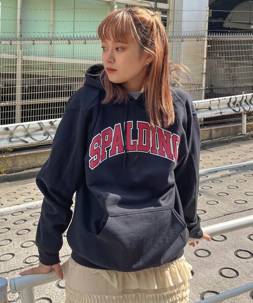 SPALDING(スポルディング)の「【 SPALDING / スポルディング 】カレッジ アーチ ロゴ フーディー LOGO HOODIE(パーカー・メンズ・ホワイト/ブラック/レッド・X-LARGE/LARGE/MEDIUM/SMALL)」の11枚目の写真