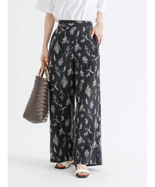 Te chichi(テチチ)の「麻調プリント柄アソートワイドパンツ(その他パンツ・レディース・ブラック/ベージュ/キナリ/チャコール・フリ-)」の3枚目の写真