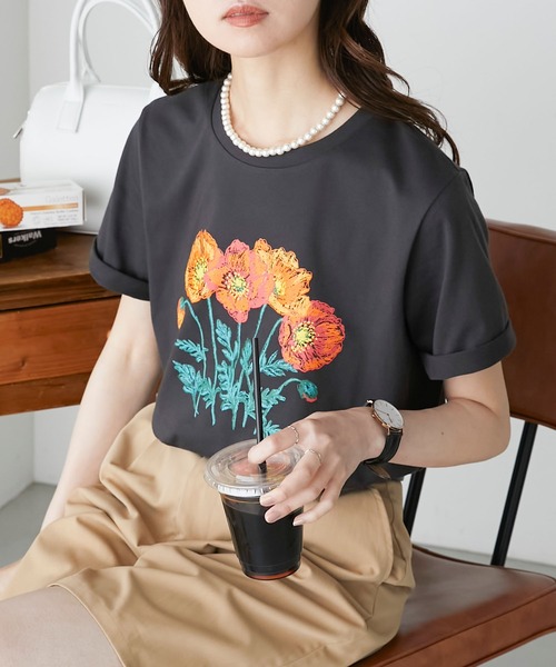 BONLECILL(ボンルシール)の「フラワーモチーフプリント 半袖Tシャツ(Tシャツ/カットソー・レディース・ライトグリーン/チャコールグレー/アイボリー/オフホワイト・FREE)」の14枚目の写真
