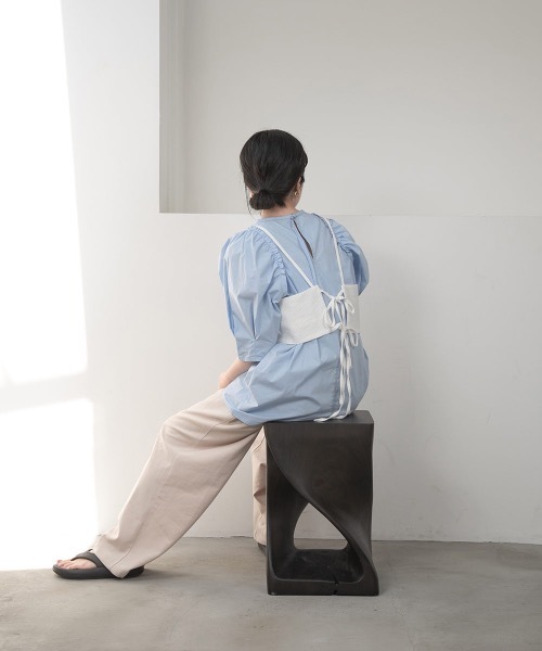 lawgy（ラウジー）の「design shoulder blouse（シャツ/ブラウス・レディース・ホワイト/ブルー・FREE）」の21枚目の写真