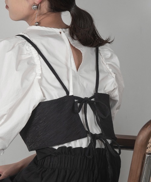 lawgy（ラウジー）の「design shoulder blouse（シャツ/ブラウス・レディース・ホワイト/ブルー・FREE）」の15枚目の写真