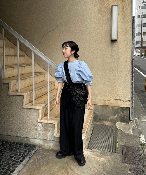 lawgy（ラウジー）の「design shoulder blouse（シャツ/ブラウス・レディース・ホワイト/ブルー・FREE）」の16枚目の写真