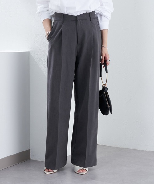 SHENERY（シーナリー）の「カーブウエストタックパンツ（その他パンツ・レディース・ブラック/グレー・36/38）」の22枚目の写真