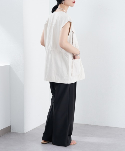 SHENERY（シーナリー）の「カーブウエストタックパンツ（その他パンツ・レディース・ブラック/グレー・36/38）」の11枚目の写真