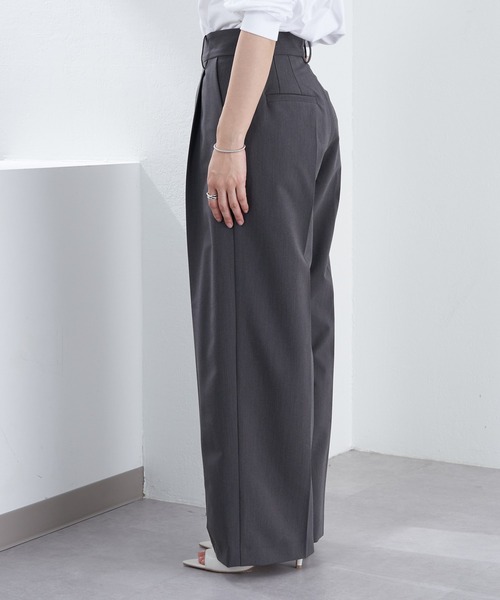 SHENERY（シーナリー）の「カーブウエストタックパンツ（その他パンツ・レディース・ブラック/グレー・36/38）」の17枚目の写真