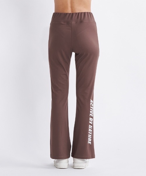 ROXY（ロキシー）の「UNITE FLARE LEGGINGS/ロキシーUVカット付きドライ裾プリントフレアシルエットレギンスパンツ（その他パンツ・レディース・ピンク/ブラウン/ブラック/グレー・LARGE/SMALL/MEDIUM）」の5枚目の写真