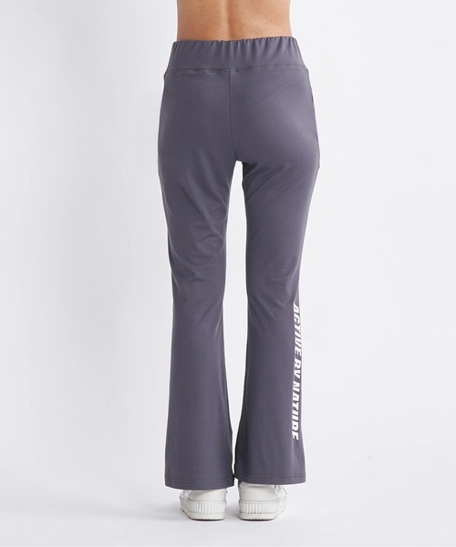 ROXY（ロキシー）の「UNITE FLARE LEGGINGS/ロキシーUVカット付きドライ裾プリントフレアシルエットレギンスパンツ（その他パンツ・レディース・ピンク/ブラウン/ブラック/グレー・LARGE/SMALL/MEDIUM）」の10枚目の写真