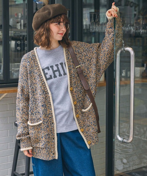 MONO-MART LADY'S(モノマートレディース)の「配色ロールデザインオーバーサイズミックスニットカーディガン(カーディガン/ボレロ・レディース・レッド/グリーン/チャコール/イエロー・FREE)」の15枚目の写真
