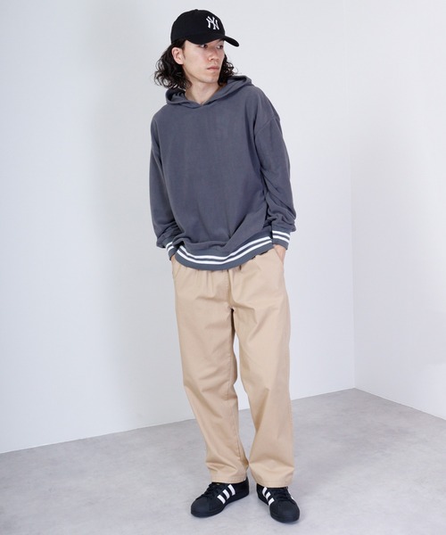 FUNALIVE(ファンアライブ)の「Line ribbed fleece pullover hoodie / ラインリブフリース プルオーバーパーカー unisex(スウェット・メンズ・ネイビー/ブラック系/ベージュ系/グリーン系/ネイビー系/グレイッシュベージュ/チャコール/グリーン/ブラック/ベージュ/チャコールグレー/アッシュグレー・XL/L/M)」の22枚目の写真