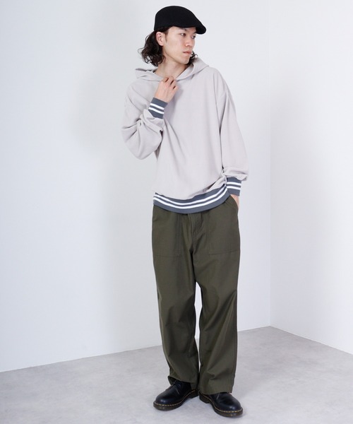 FUNALIVE(ファンアライブ)の「Line ribbed fleece pullover hoodie / ラインリブフリース プルオーバーパーカー unisex(スウェット・メンズ・ネイビー/ブラック系/ベージュ系/グリーン系/ネイビー系/グレイッシュベージュ/チャコール/グリーン/ブラック/ベージュ/チャコールグレー/アッシュグレー・XL/L/M)」の18枚目の写真